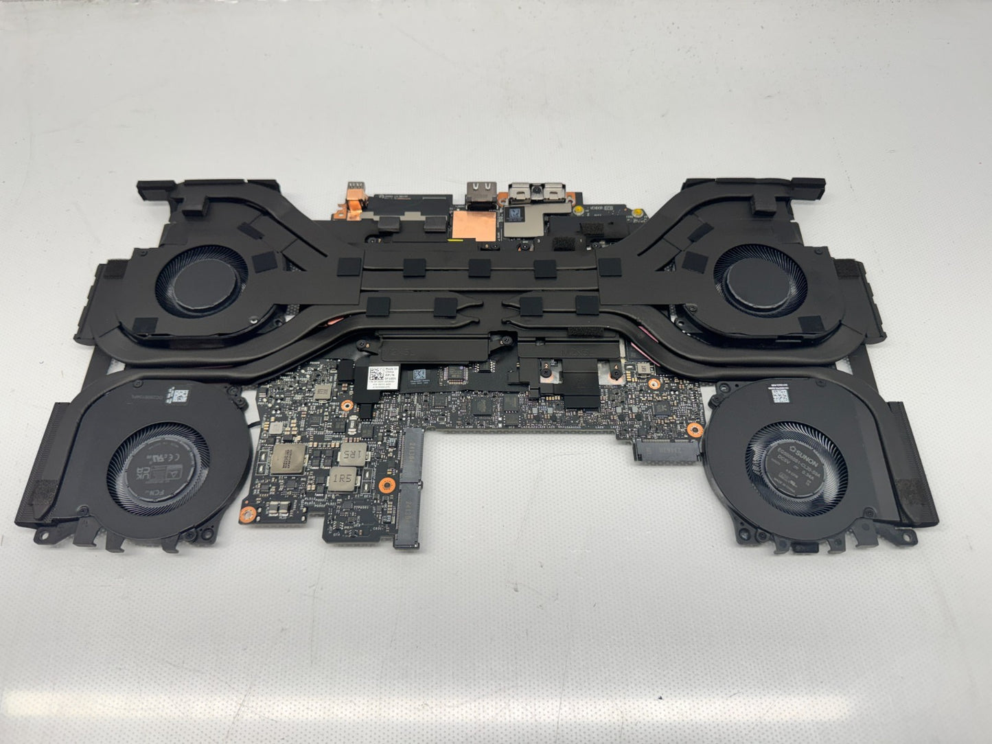 Alienware X16 R2 Motherboard Ultra 9 185H@3.9GHz 32GB RTX 4090 LA-M41AP