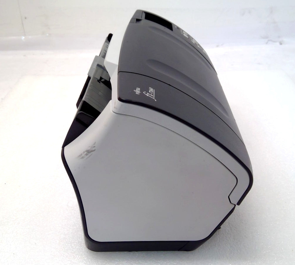 Fujitsu FI-7160 Professional Desktop Color Duplex Document Scanner