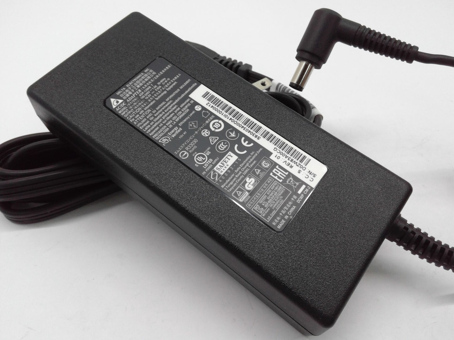 OEM Delta 135W 19.5V 6.92A ADP-135KB T 7.4mm AC/DC Adapter
