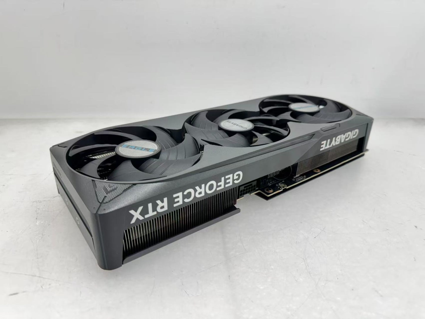 For Parts GIGABYTE GeForce RTX 5070Ti EAGLE OC SFF 16G GDDR7 GV-N507TEAGLE*READ*