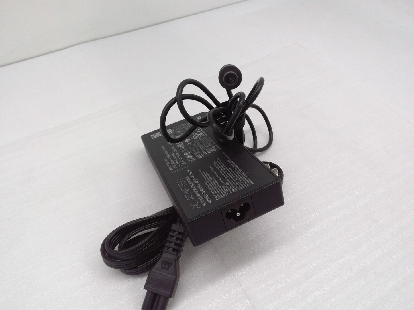Genuine ASUS AC Adapter ADP-180TB H Power Supply  20V 9A  7.5mm