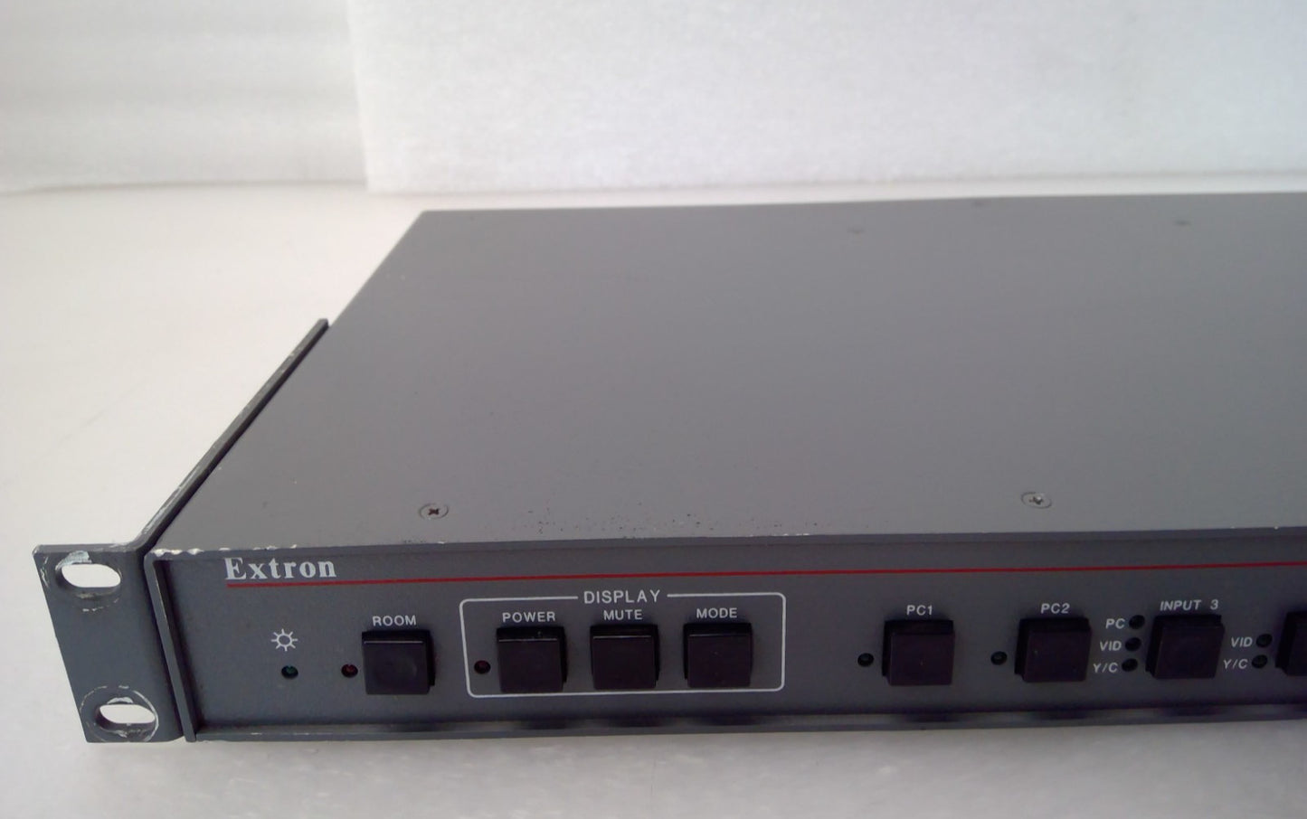 Extron SYSTEM 5CR Plus 5-Input 1Output Composite S-Video Computer-Video Switch