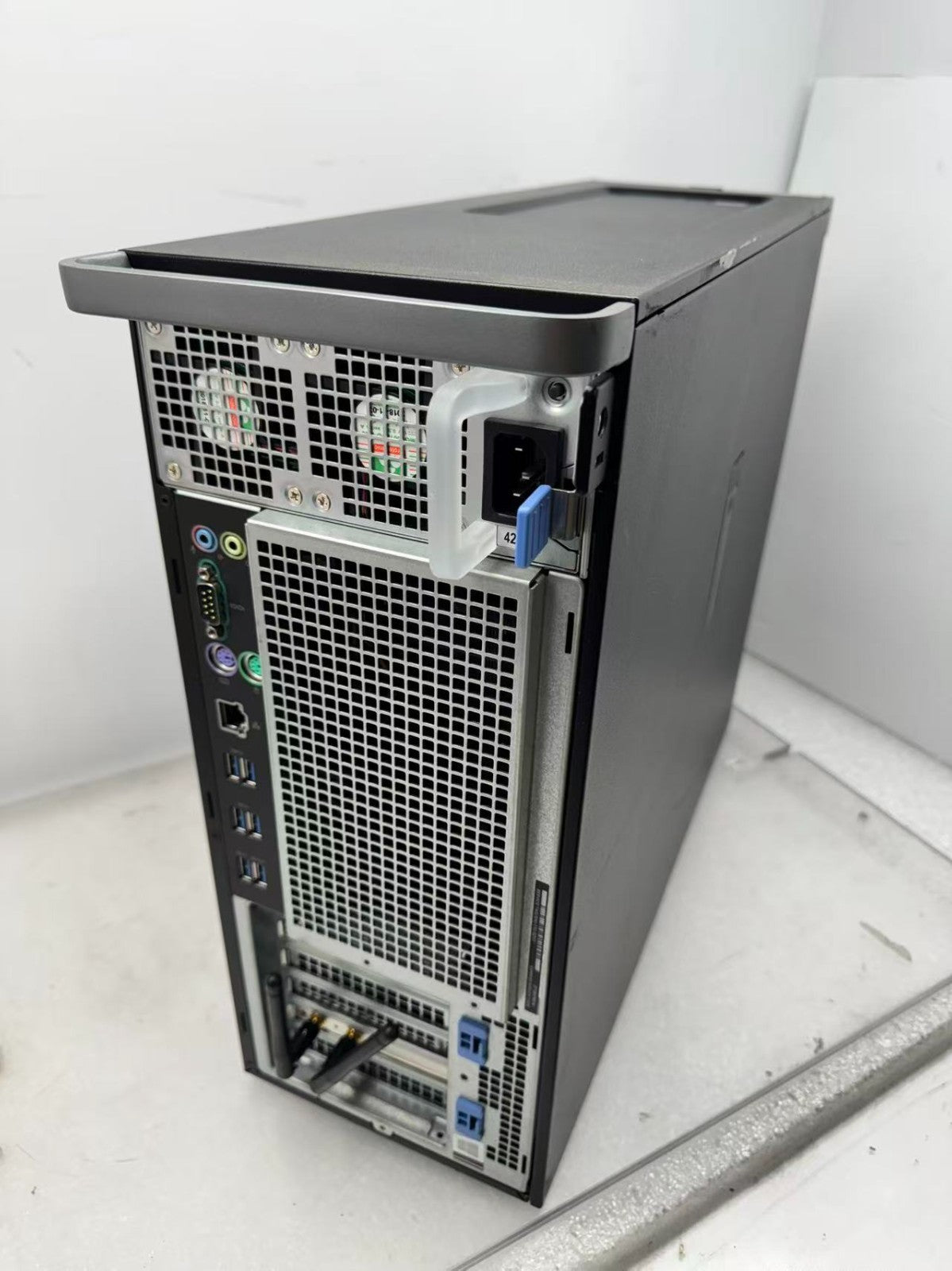 Dell Precision T5820 intel Xeon W-2155@3.3G 32GB RAM 256GB SSD K420 No OS