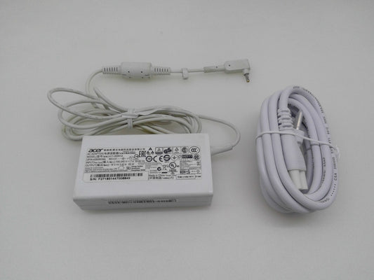 Genuine Acer A11-065N1A Power Supply 19V 3.42A 65W White Swift Adapter 3.0x1.1mm