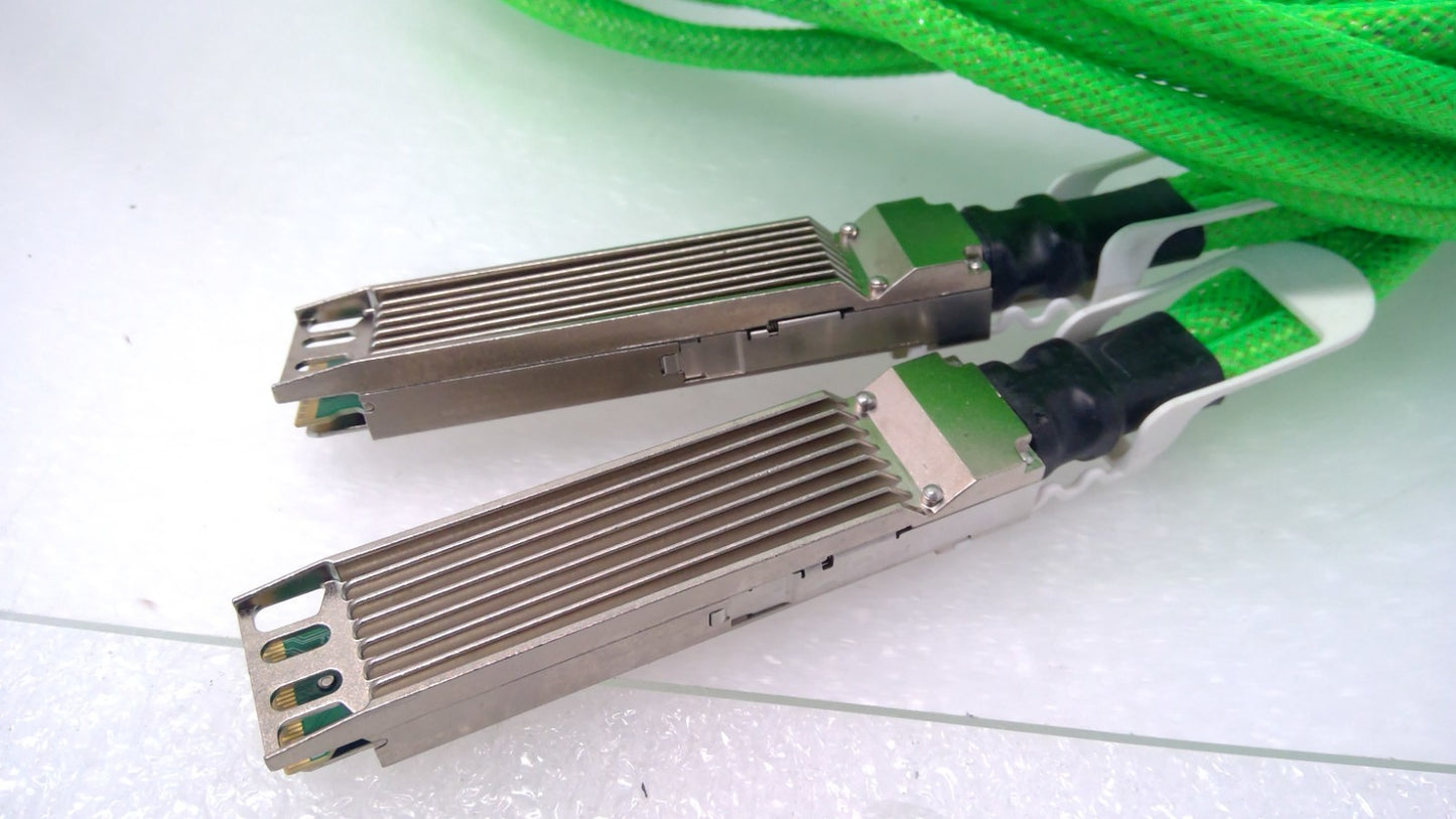Amphenol NJJRBB-G610 400G Twin-port OSFP TO 2x400G QSFP112 DAC Cable 3.5M 26AWG