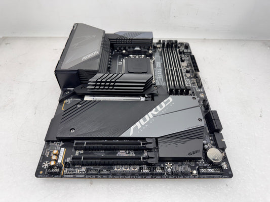 GIGABYTE B650E AORUS MASTER motherboard with PCIe 5.0 AMD AM5