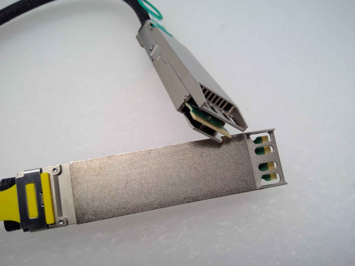 Amphenol 400G QSFP-DD DAC 0.65M 30AWG 1133370-01 Passive High Speed Cable