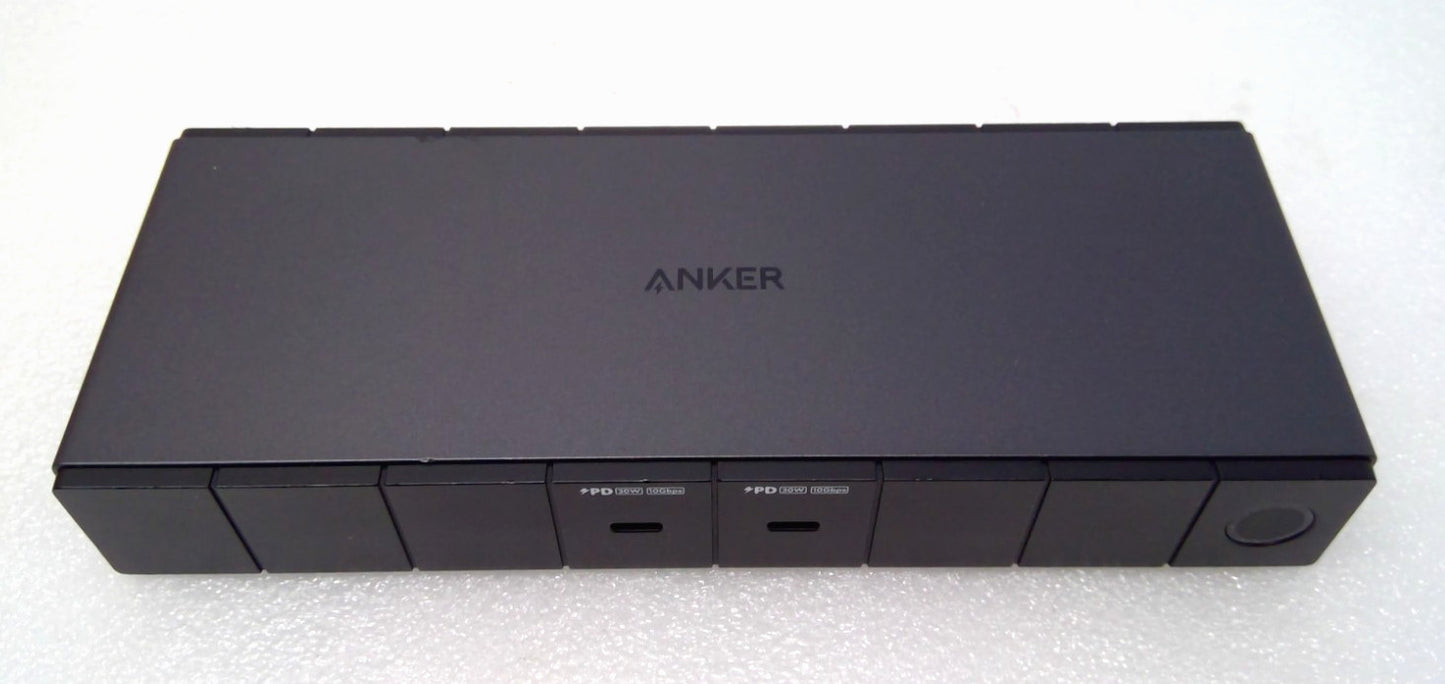 A83A9 Anker 778 Thunderbolt 4-12 in-1 Docking Station 40Gbps 100W Charging