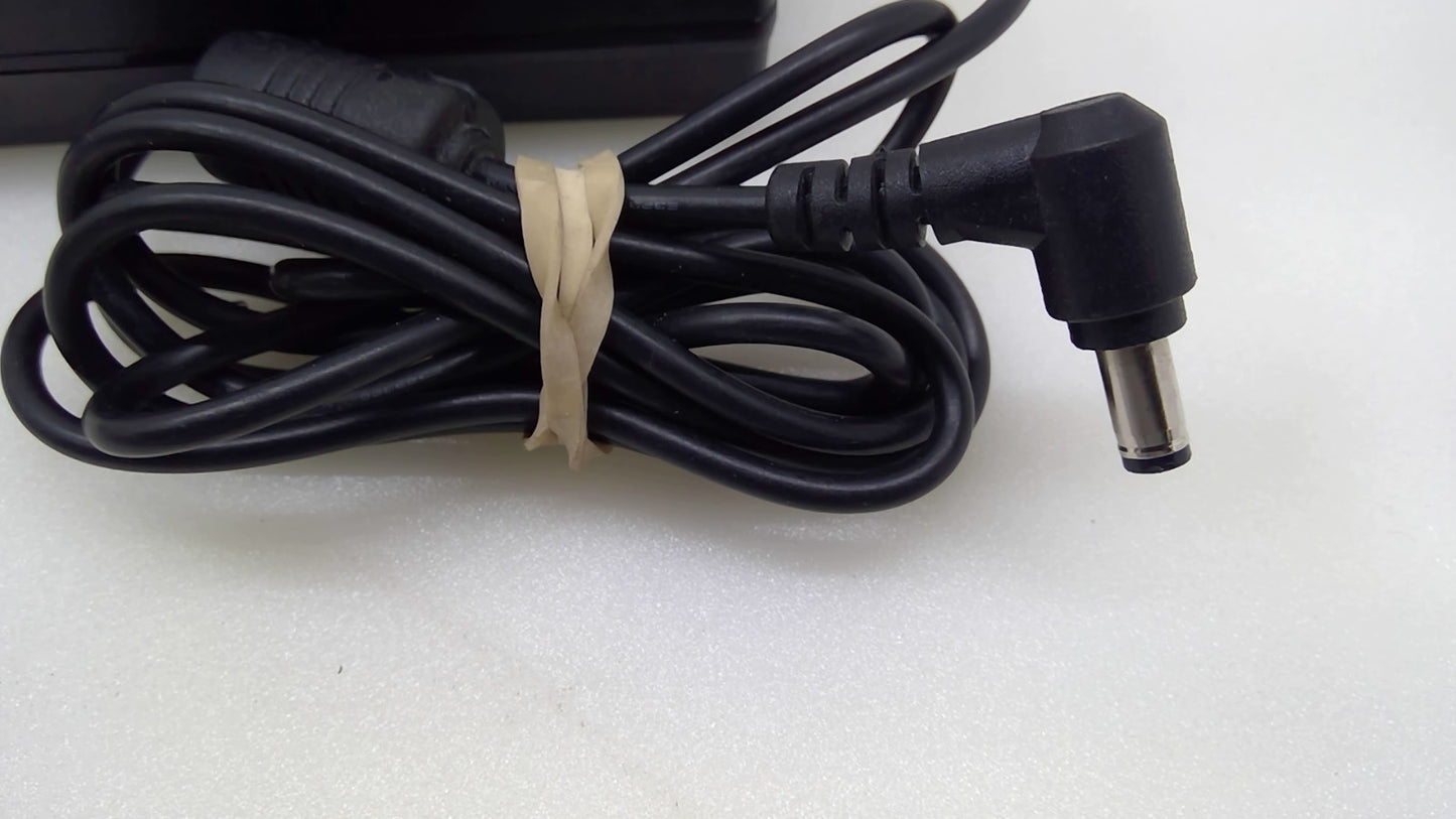 Original FSP FSP065-REB 65W AC/DC Power Adapter 19V 3.42A 5.5x2.5mm