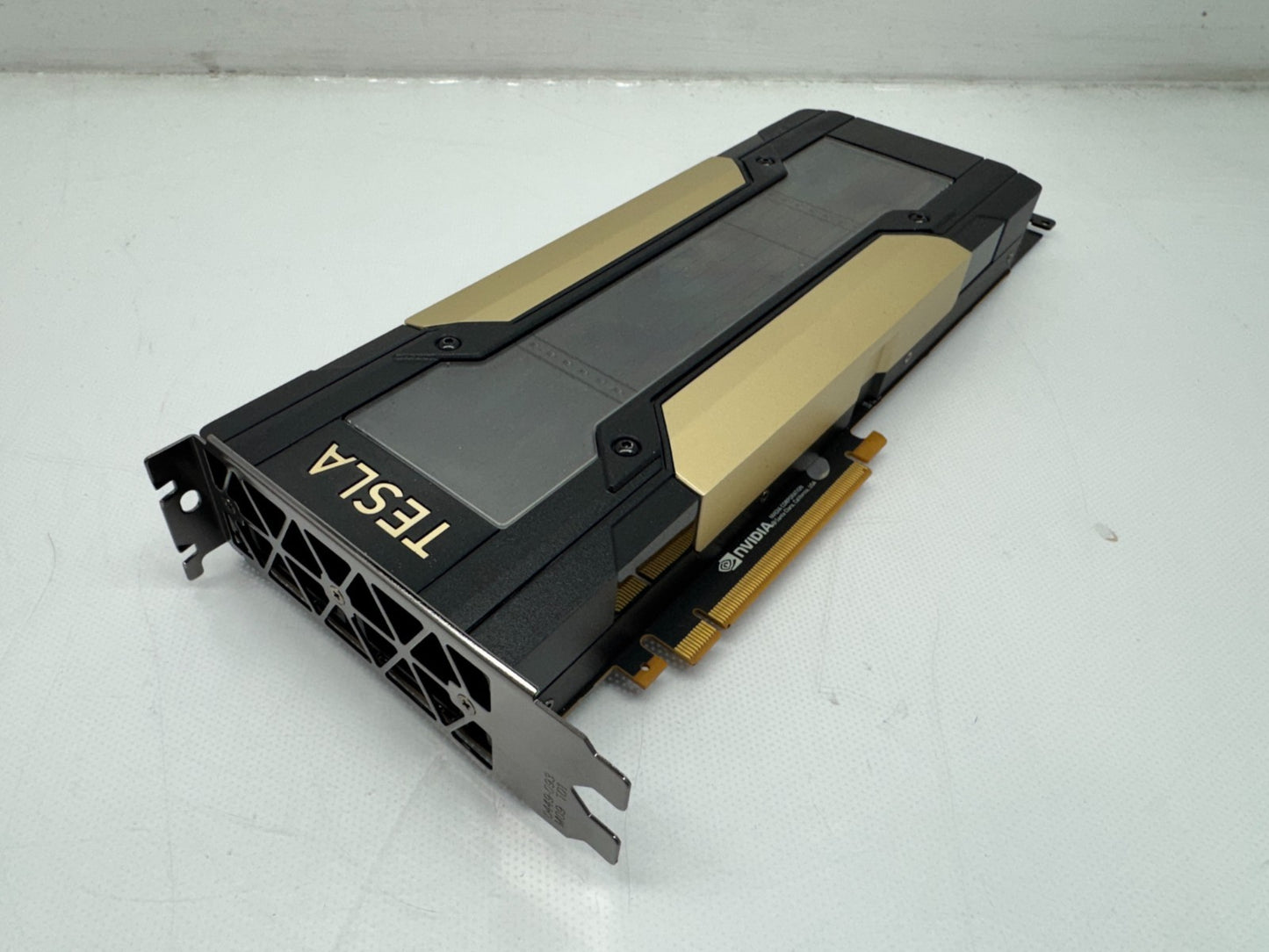 PG500 NVIDIA Tesla V100 PCIe GPU Accelerator 16GB 699-2G500-0200-300