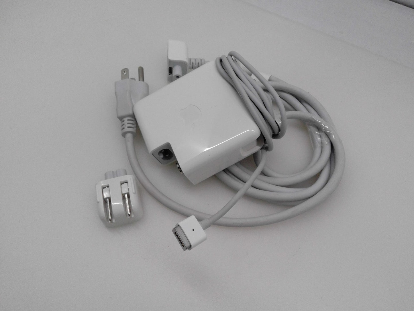 OEM Apple 85W Magsafe 1 charger Adapter for 2006-2012 Macbook Pro A1172 A1222