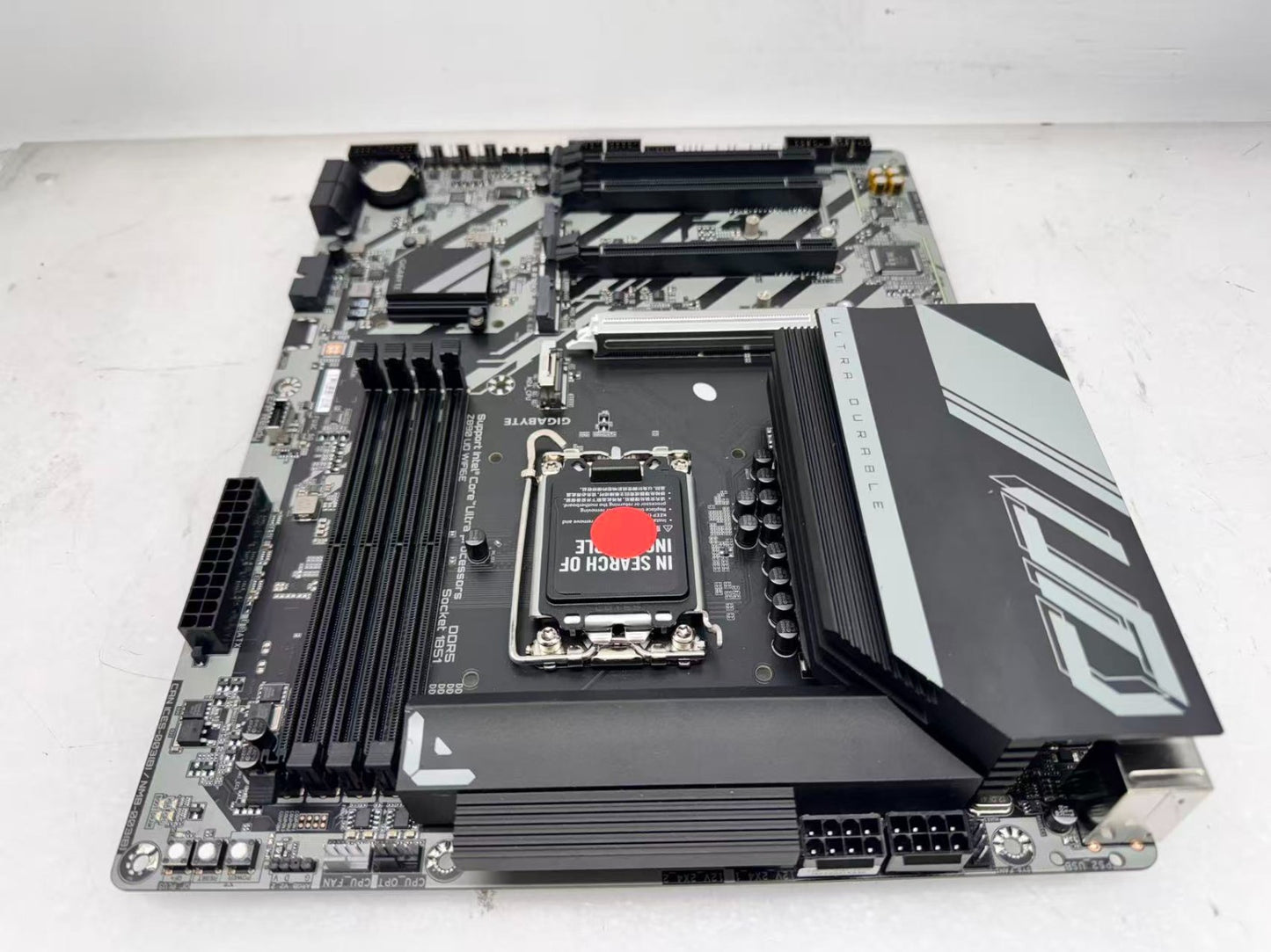 *For Parts* GIGABYTE Z890 UD WIFI6E Intel LGA 1851 ATX motherboard *Not Working*
