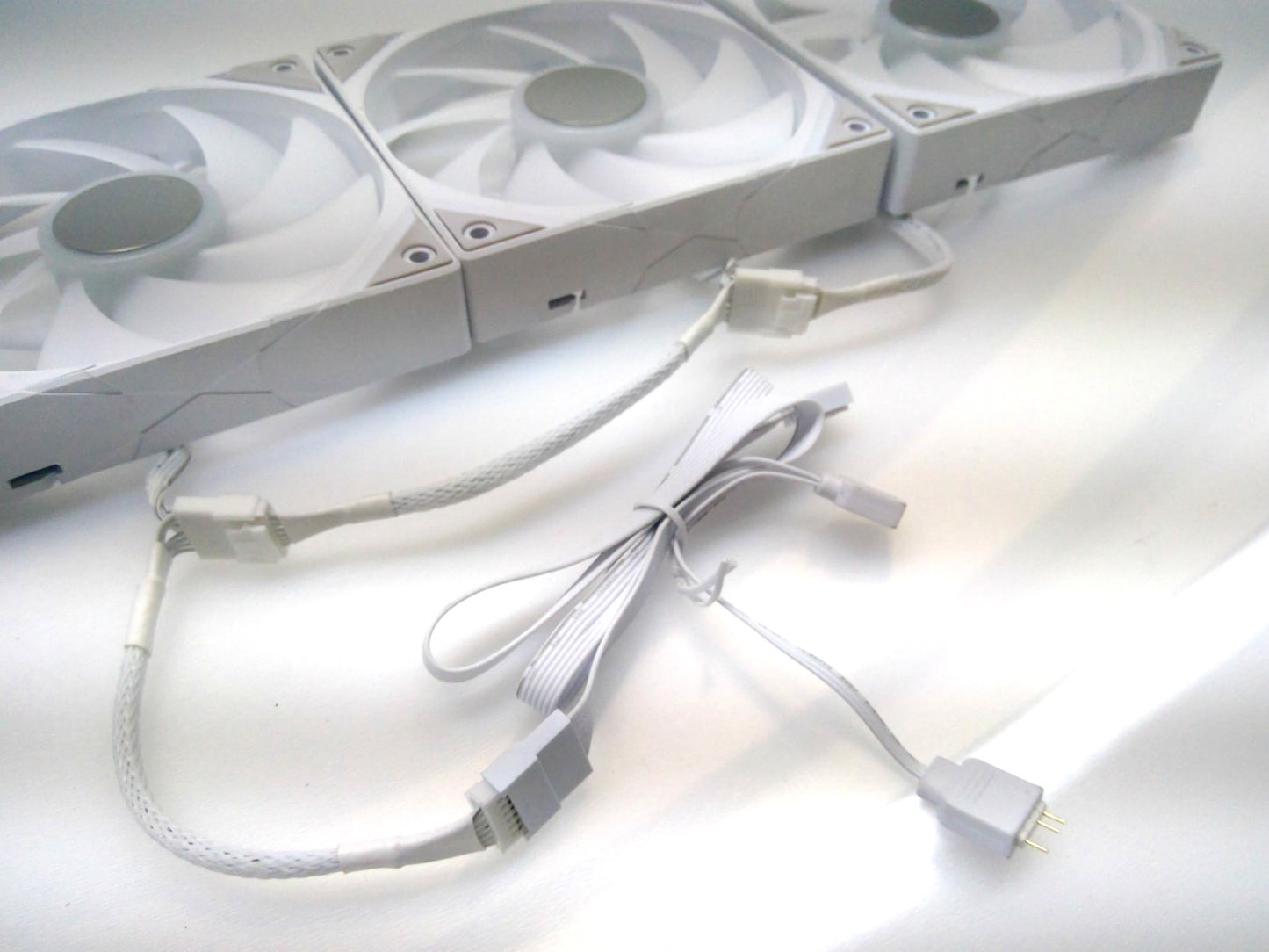 Set of 3 TRYX  ROTA 120 ARGB White 120mm Case Fan 3 in 1 Contact Connection