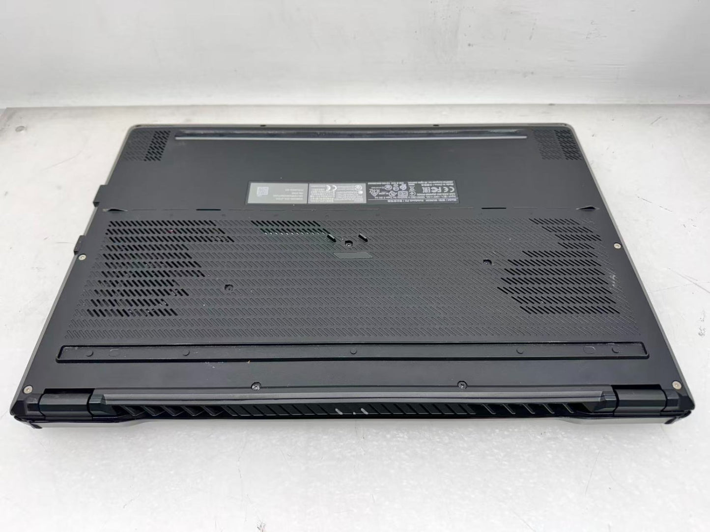 ASUS Zephyrus M16 16" i7-11800H@2.3GHz 16G RAM 512GB SSD RTX3050 Win10 *Read*