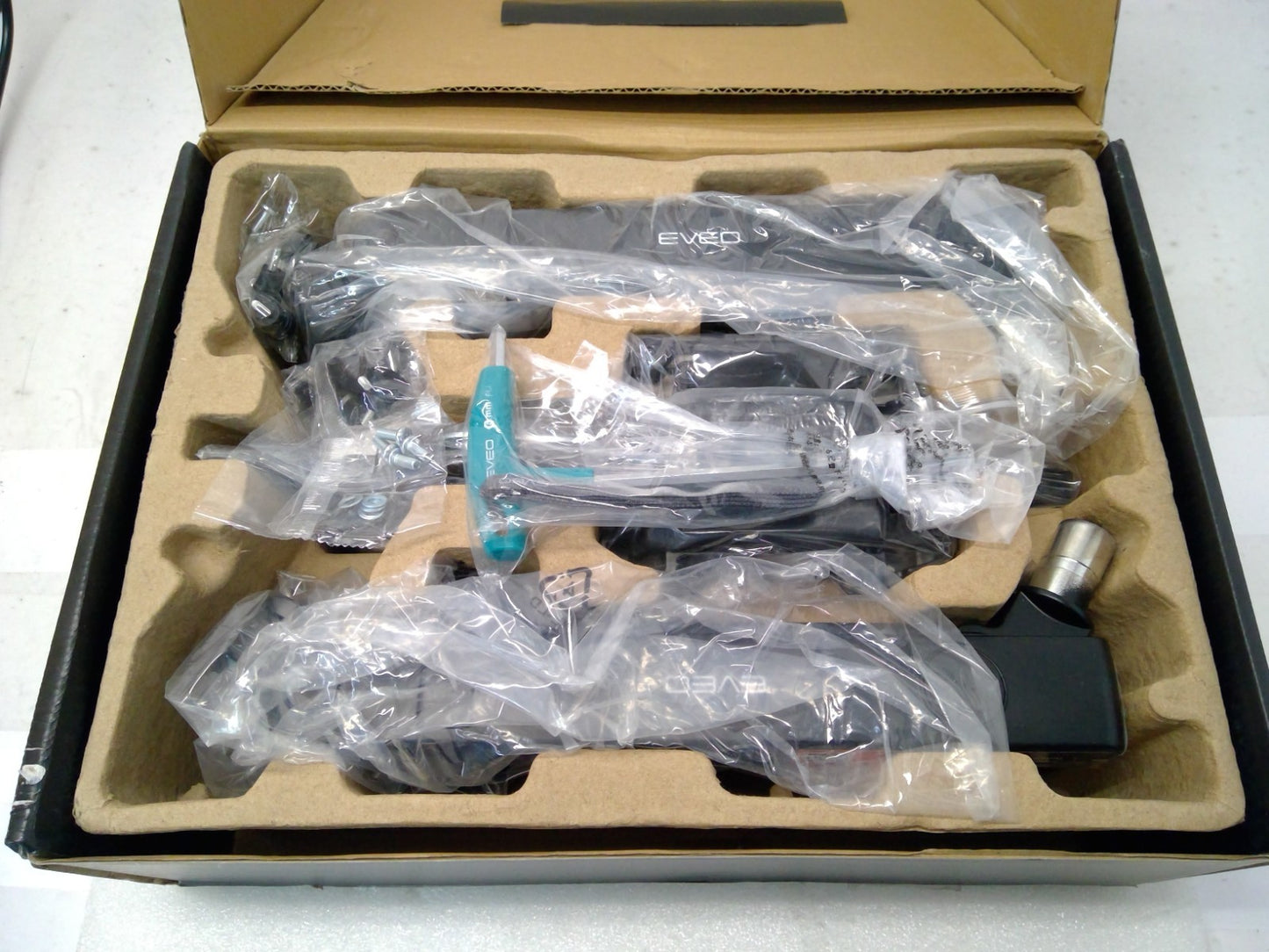 EVEO full motion monitor mount dual for computer screens with desk mount