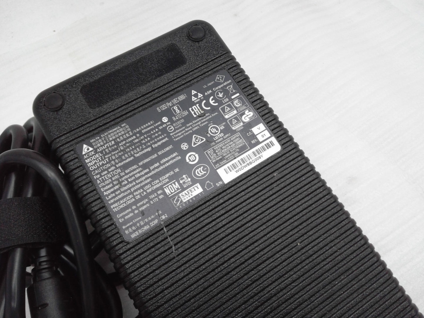 Genuine Delta  330W 19.5V 16.9A AC Adapter 7.4×5.0 mm Center Pin ADP-330AB D