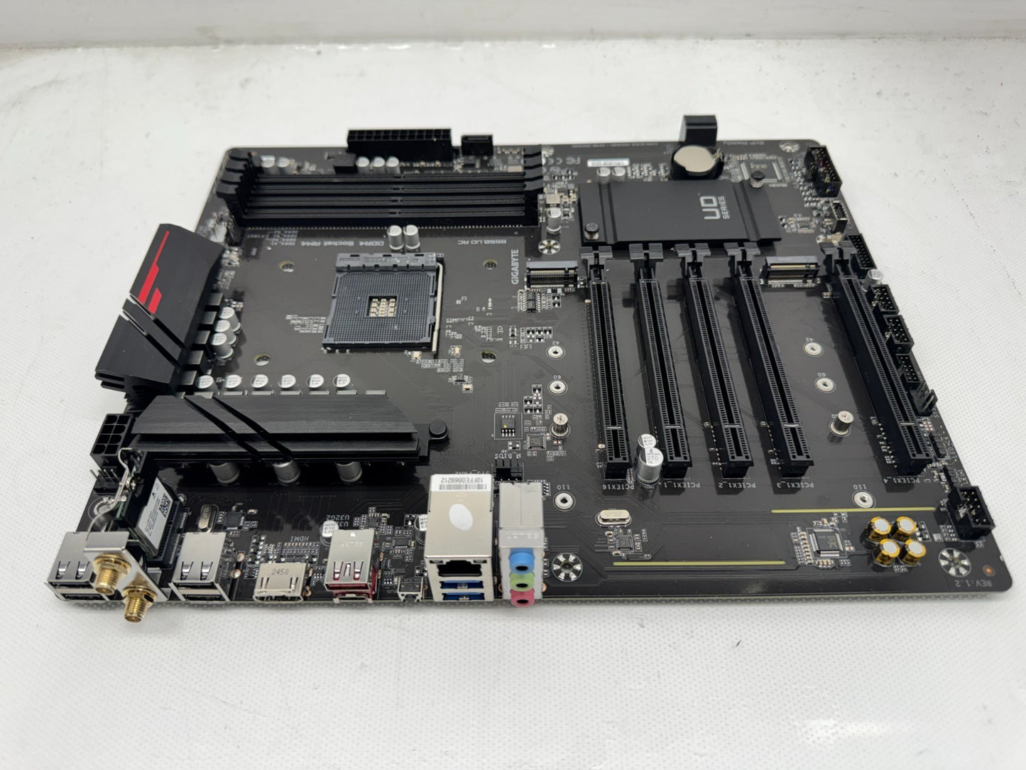 GIGABYTE B550 UD AC ATX Motherboard AMD Socket AM4 DDR4 HDMI **READ**