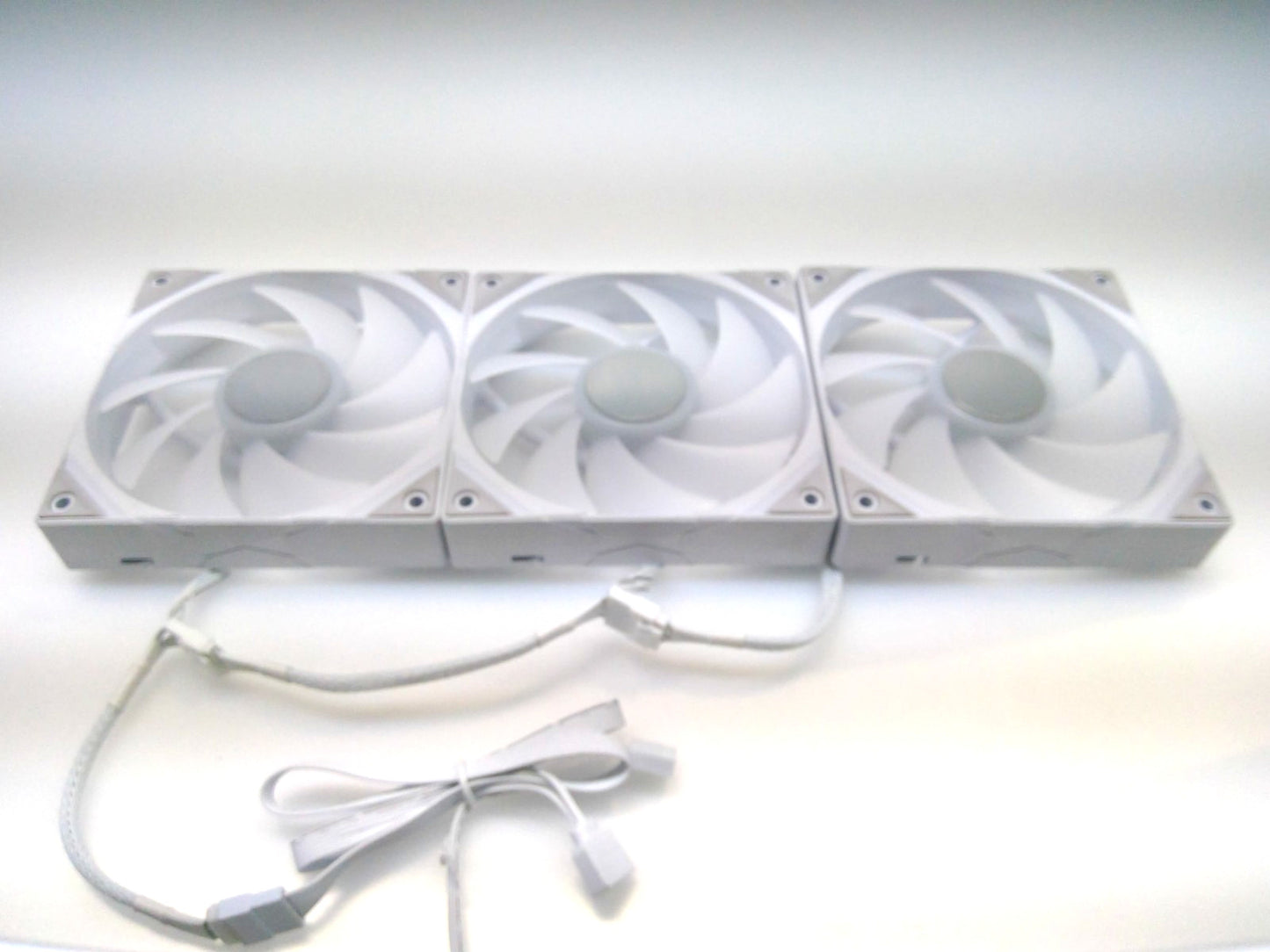 Set of 3 TRYX  ROTA 120 ARGB White 120mm Case Fan 3 in 1 Contact Connection