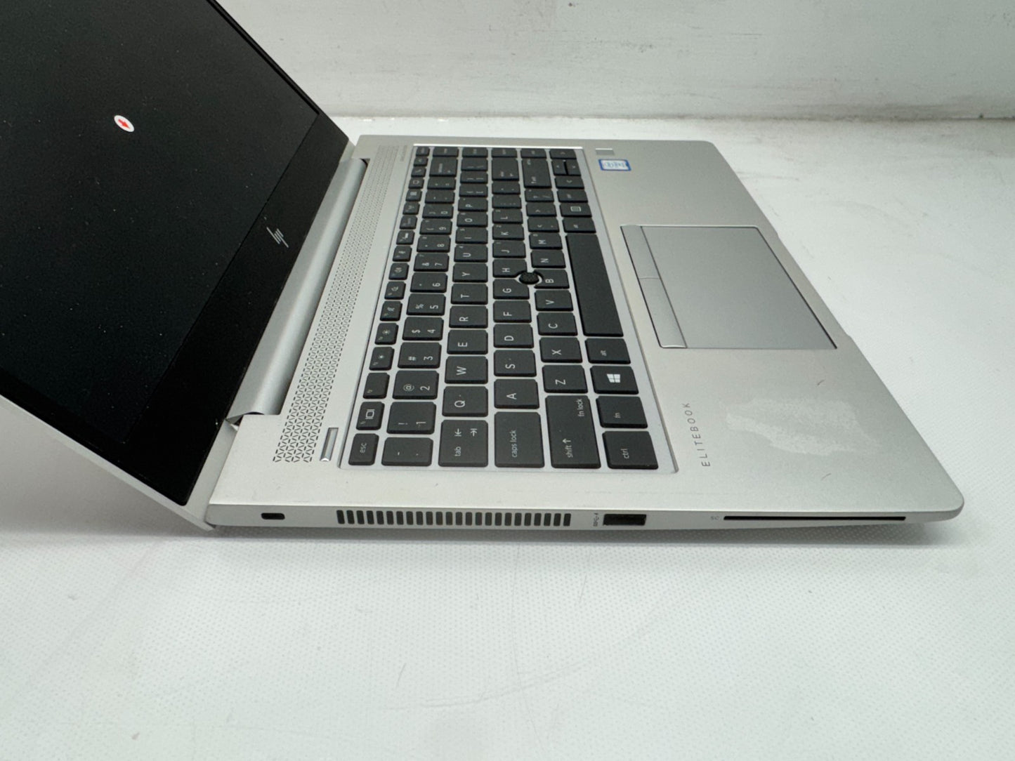 HP Elitebook 840 G5 Intel i7-8650U@1.9GHz 16GB No SSD 1920x1080 **READ**