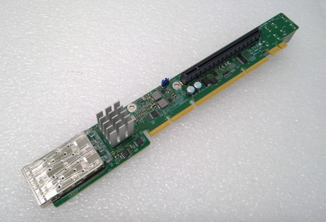 Supermicro AOC-URN4-m2TS 1U Ultra Riser 2x 25GbE SFP28 1x PCI-E 3.0 x16 4x NVMe