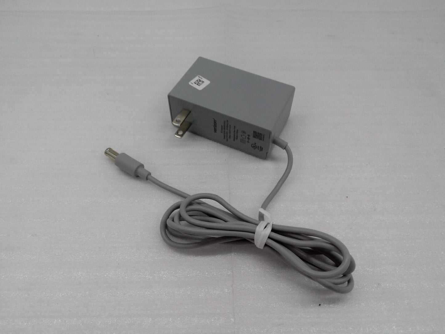 Verizon AC Adapter 12V 5A Wall  Charger S065-1B120500VU 6.5 mm