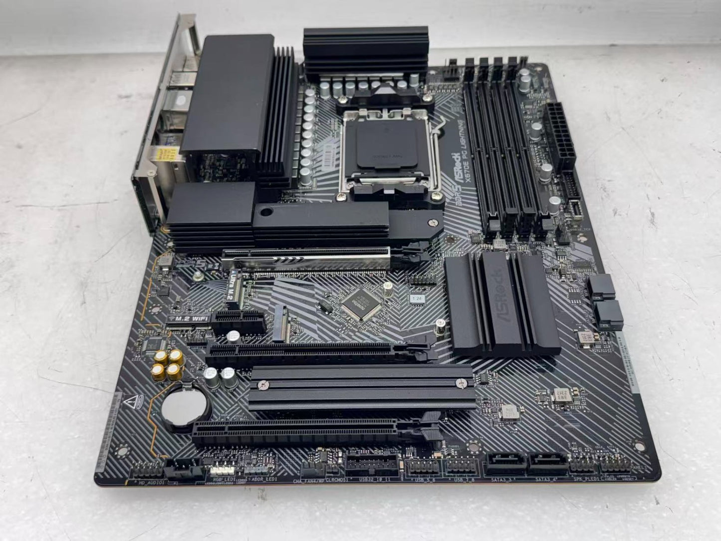 ASROCK X670E PG Lightning AM5 DDR5 PCIE 5.0 ATX Motherboard