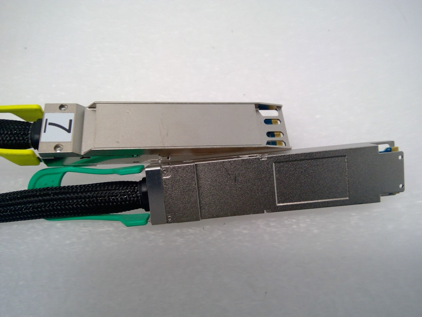 Luxshare 800G OSFP DAC Cable 0.89M 30AWG Passive Twinax Finned LZ6SQ258-SD-R