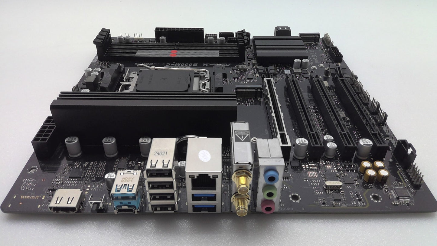 ASRock B650M-C Micro ATX Motherboard AMD Socket AM5 DDR5 HDMI * Details*