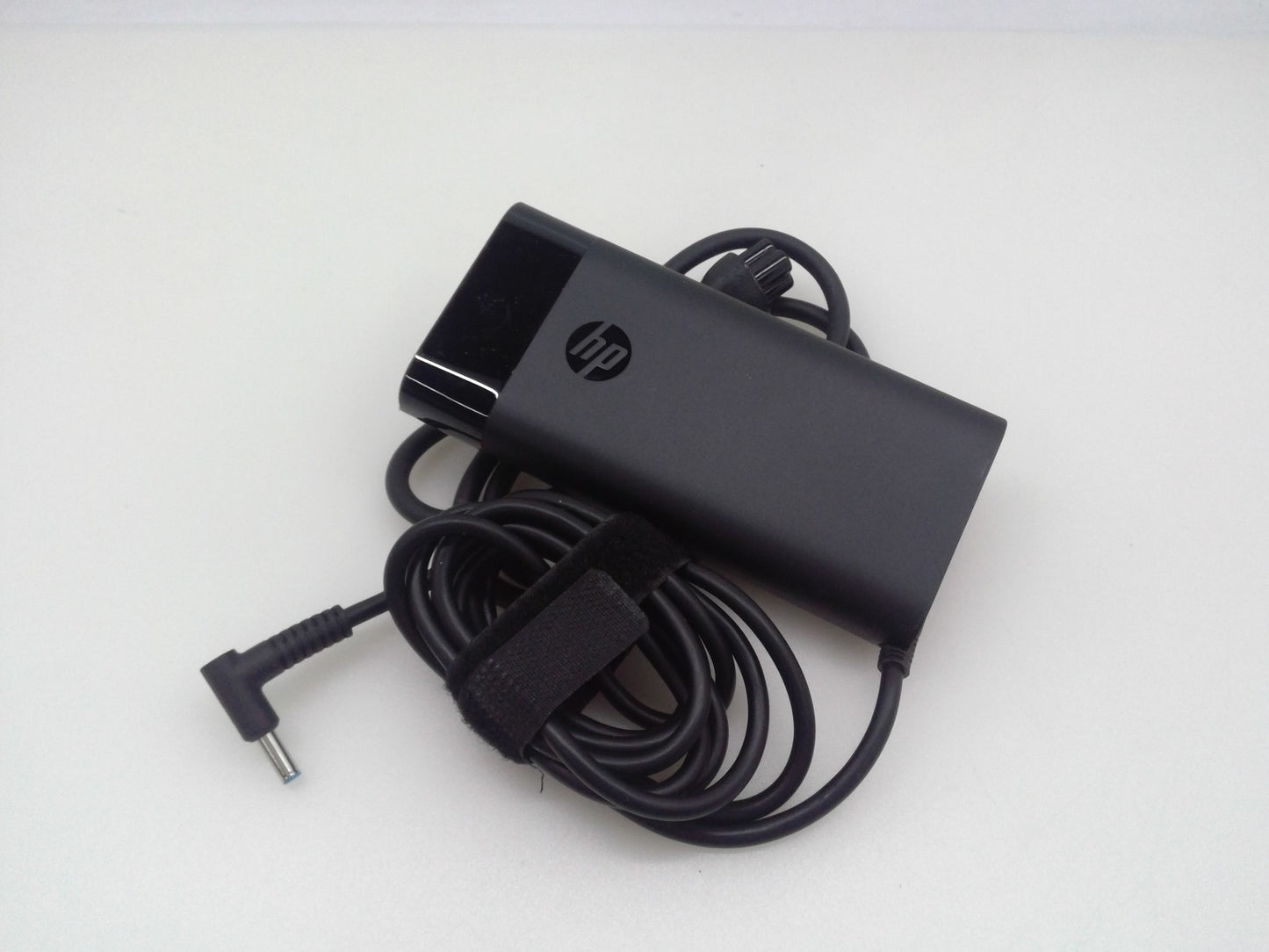 Genuine HP 135W Charger AC Adapter For HP TPN-CA13 L15534-001  19.5V 6.9A