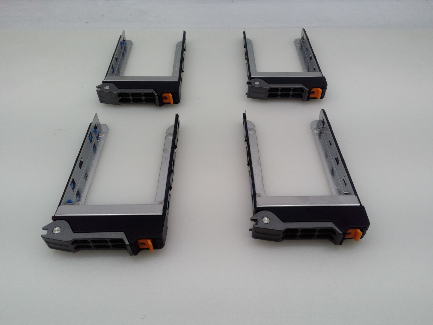 Lot of 4 01-CSR1722-XX00C103 Hot Swap 2.5" SAS/SATA HDD Tray /caddy Toolless
