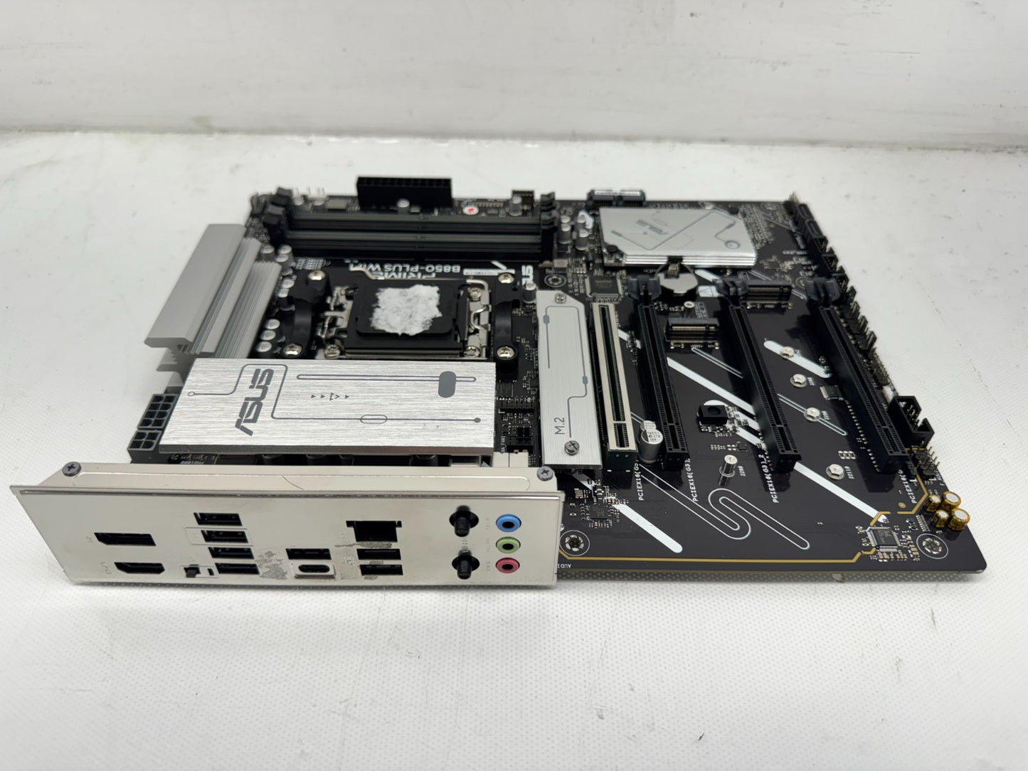 ASUS PRIME B850-PLUS WIFI Motherboard DDR5 AMD  Socket AM5 *READ*