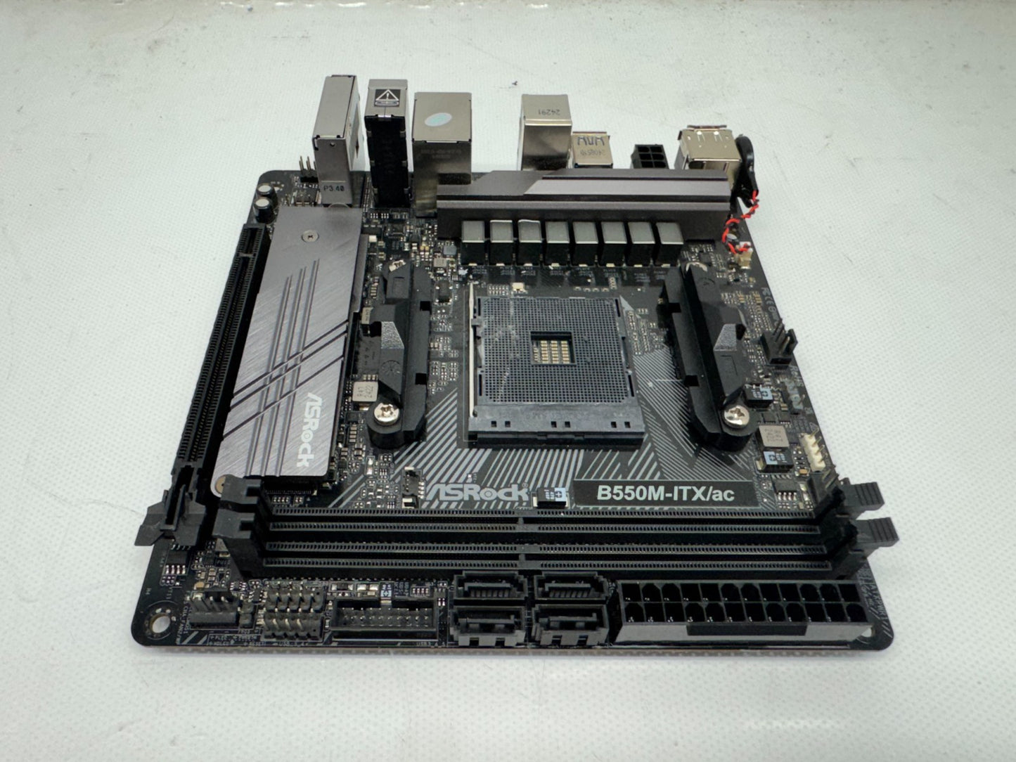 ASRock B550M-ITX/ac ITX Motherboard AMD Socket AM4 DDR4