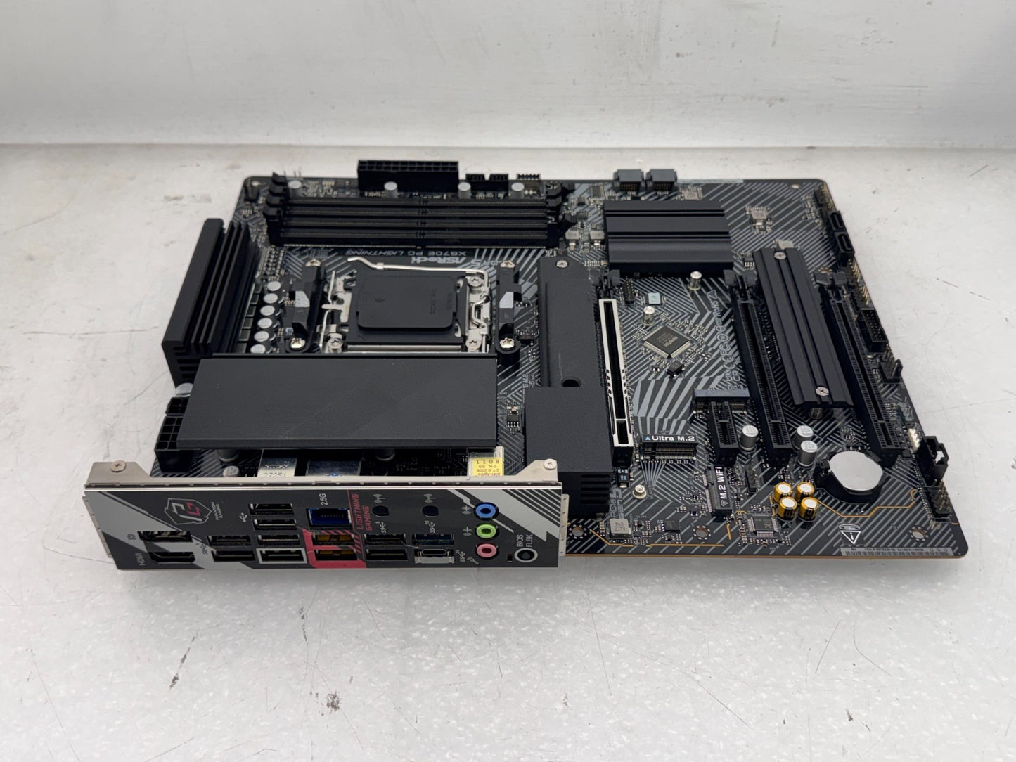 ASROCK X670E PG Lightning AM5 DDR5 PCIE 5.0 ATX Motherboard