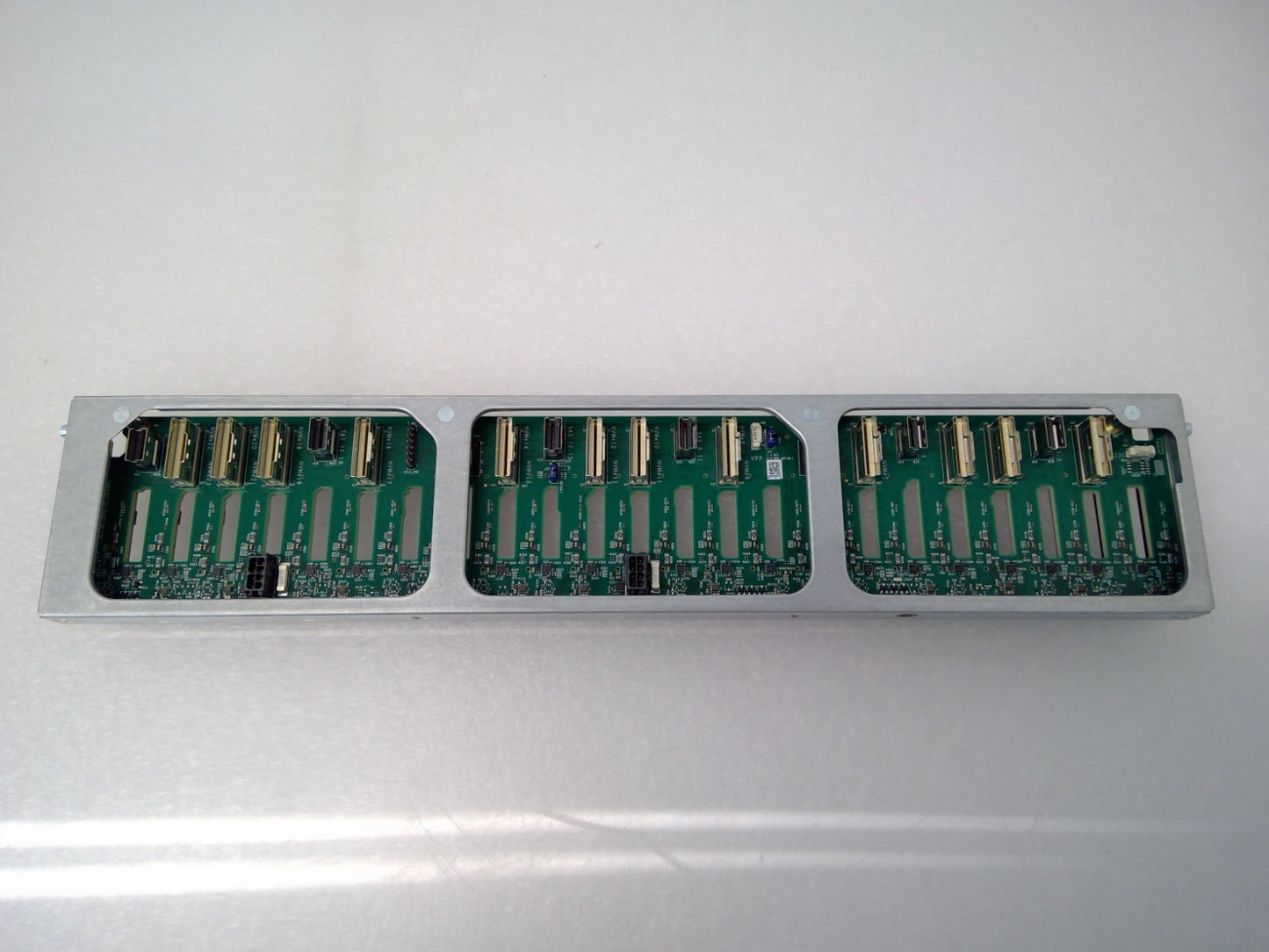 Supermicro BPN-NVME4-HS219N-S24 2U 24-slot 2.5" NVMe/SAS/SATA