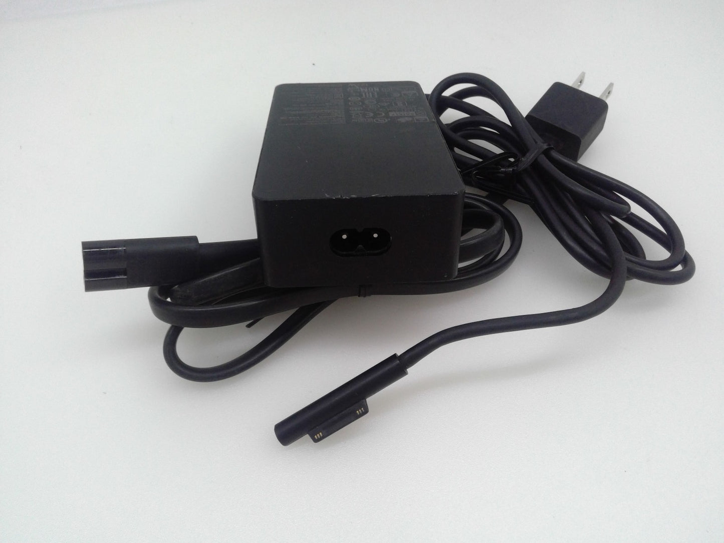 Genuine Microsoft Model 1932 US7-00001 127W 15V 8A Power Supply