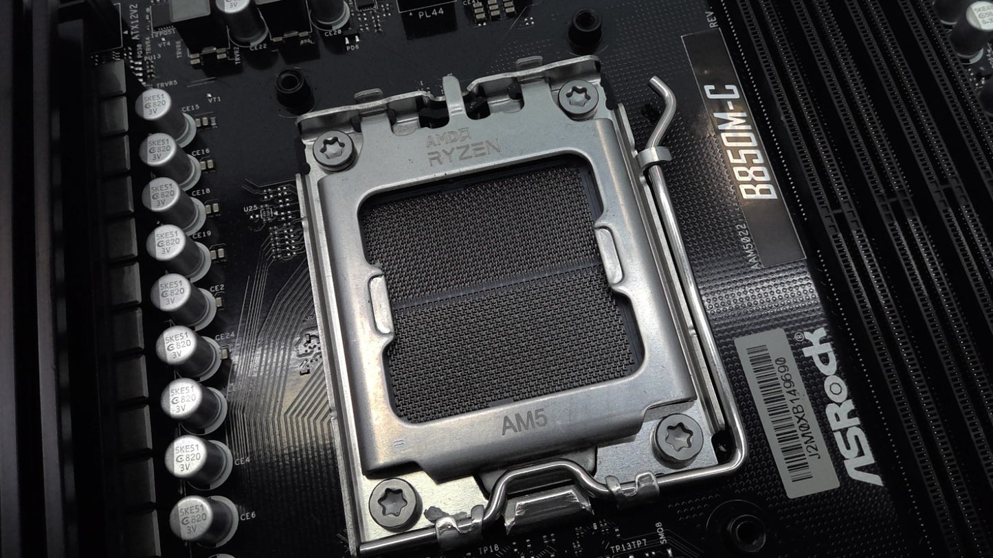 AsRock B850M-C AM5 MicroATX  AMD Ryzen DDR5 Motherboard *Read*