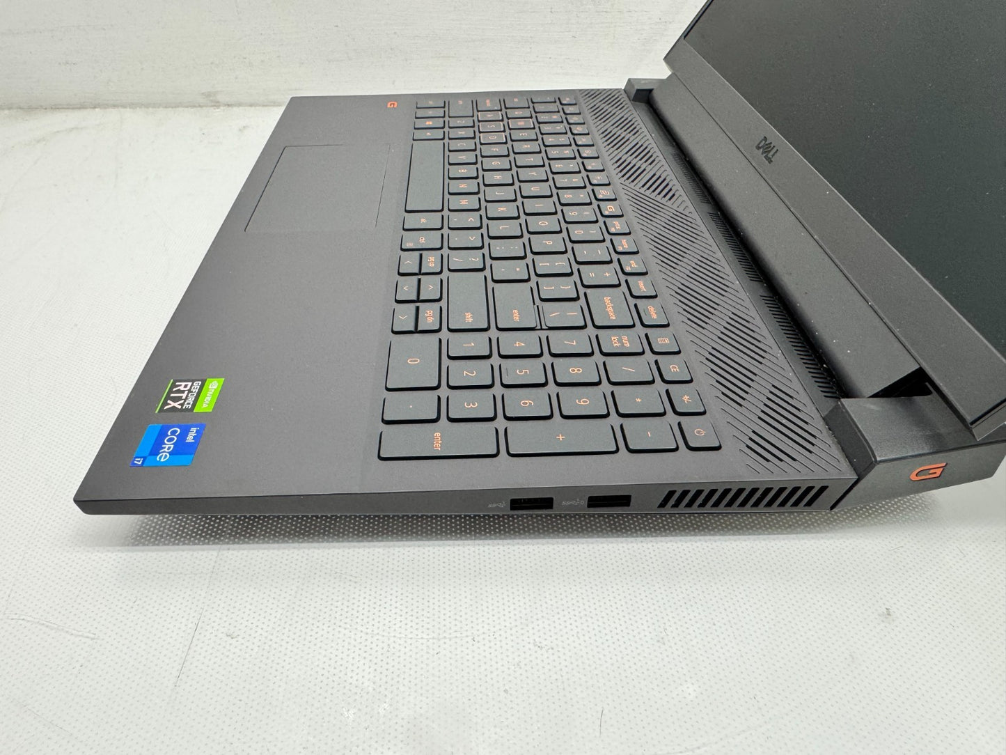 Dell G15 5511 15.3" Intel i7-11800H@2.3GHz 32GB RAM 512GB SSD RTX 3060 *READ*