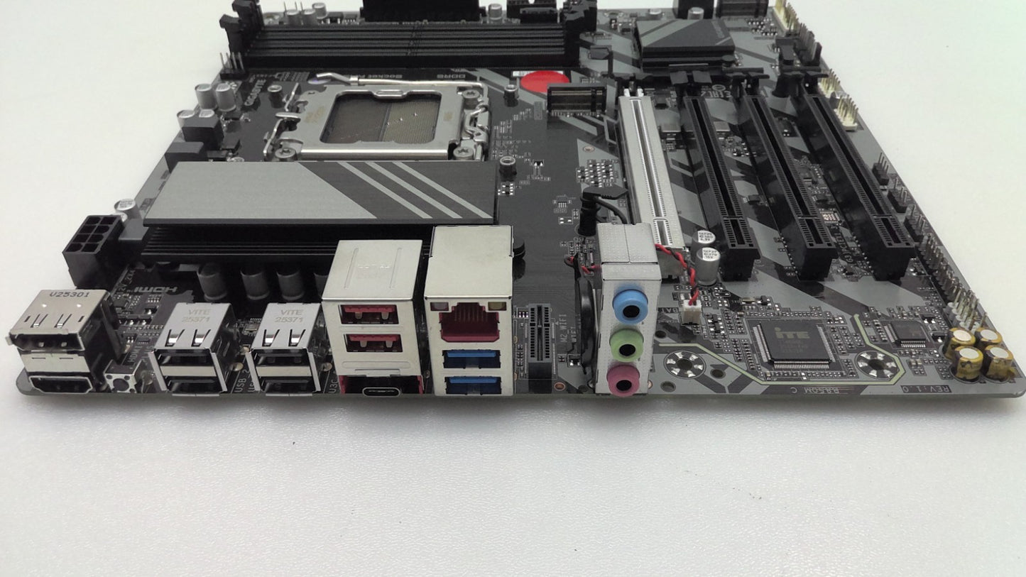 Lot of 3 *For Parts* GIGABYTE B850M C DDR5 AM5 MiroATX  No WIFI Not work