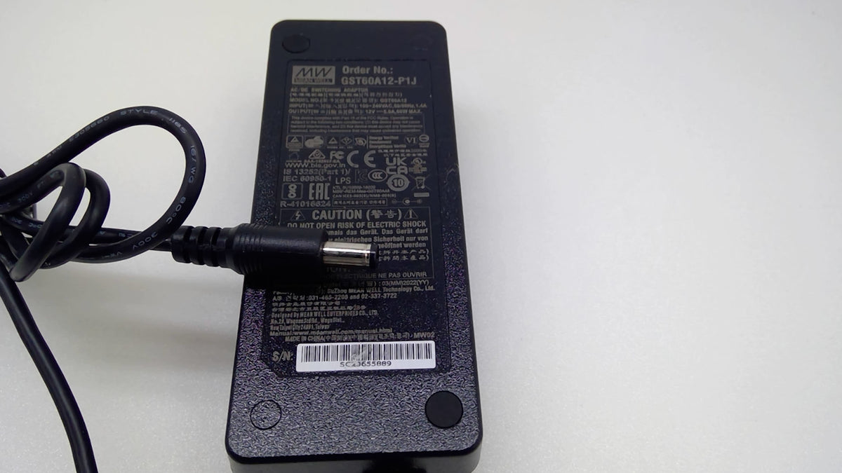 Genuine Mean Well GST60A12-P1J 60W 12V 5A AC/DC Power Adapter