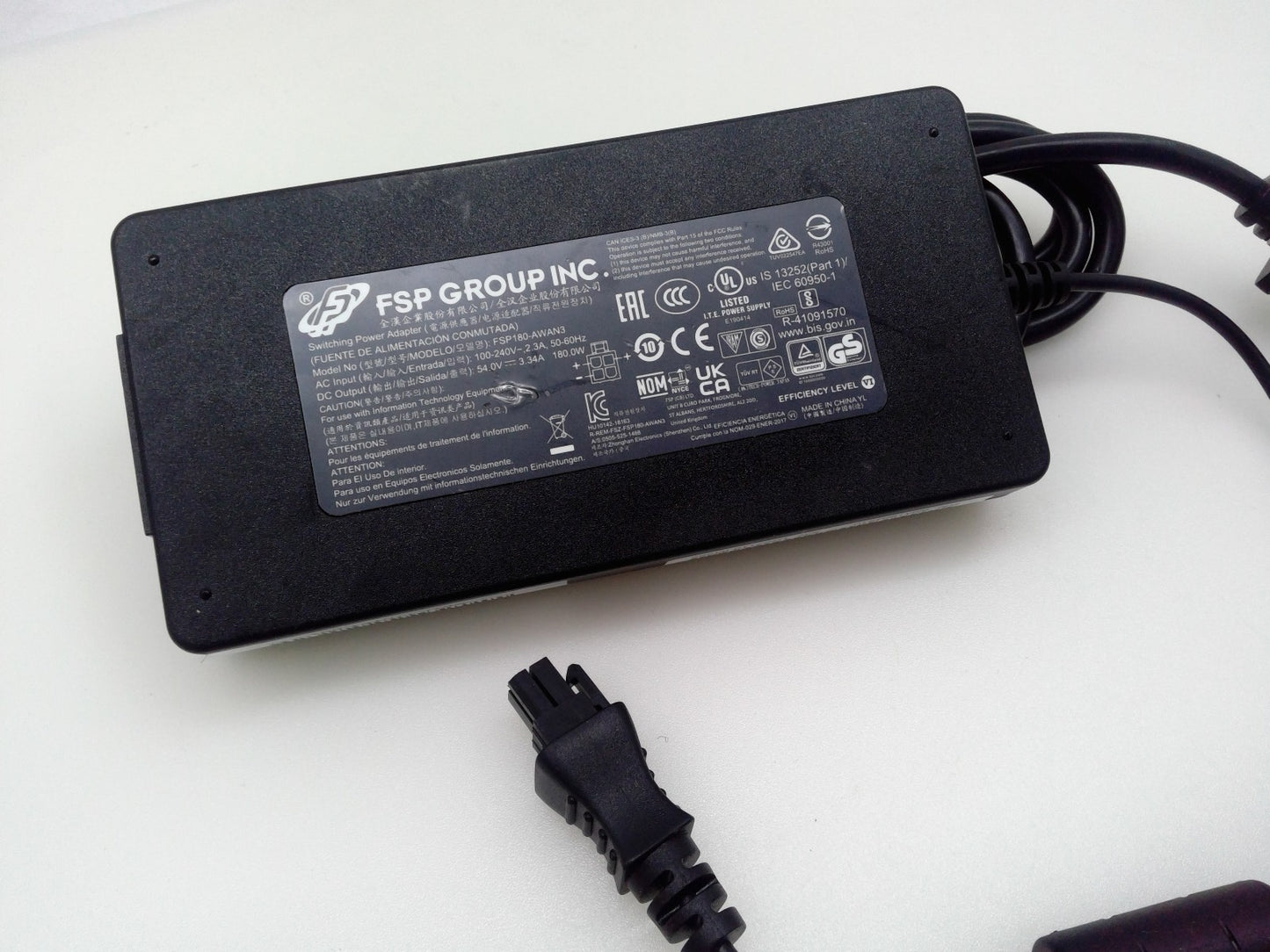 FSP /Cradlepoint 170751-001 180W Power Supply for AER2200 / E3000 4 Holes