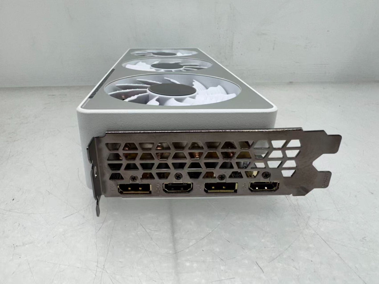 *As is* GIGABYTERTX 3070 VISION OC 8GB GDDR6 GV-N3070VISION OC-8GD *not working*