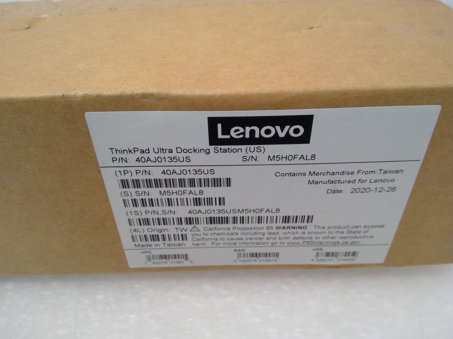NEW SEALED LENOVO THINKPAD ULTRA DOCKING STATION 40AJ0135US 40AJ