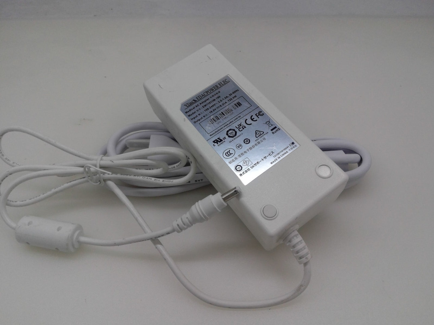 Genuine EDAC AC Adapter 19V 6.31A 120W EM11011M-190 White W/Cord 4.8*1.7mm