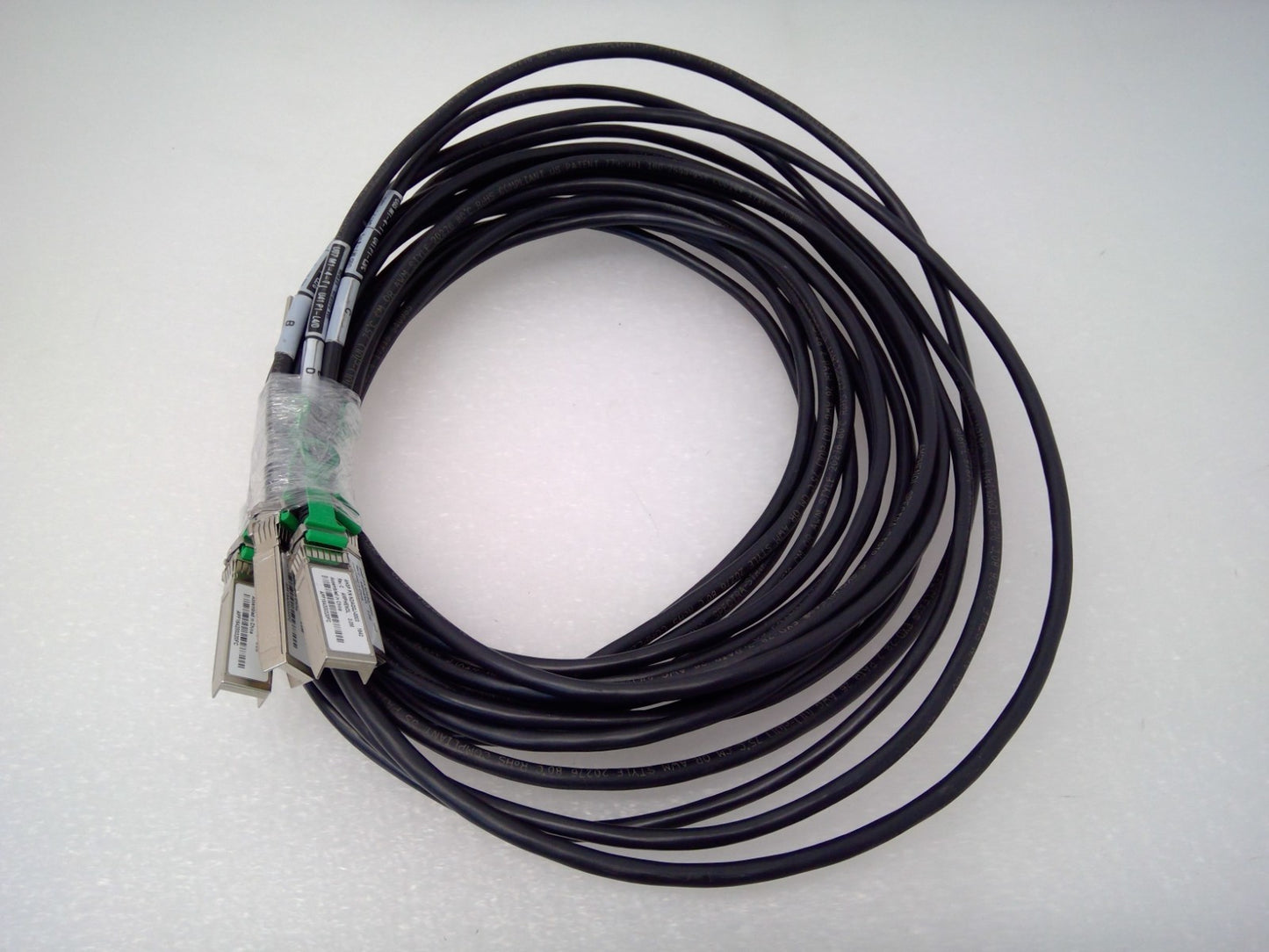 Amphenol NDAQGJ-0003 100GB QSFP28 to 4x25G SFP28 DAC Splitter 3m 26AWG