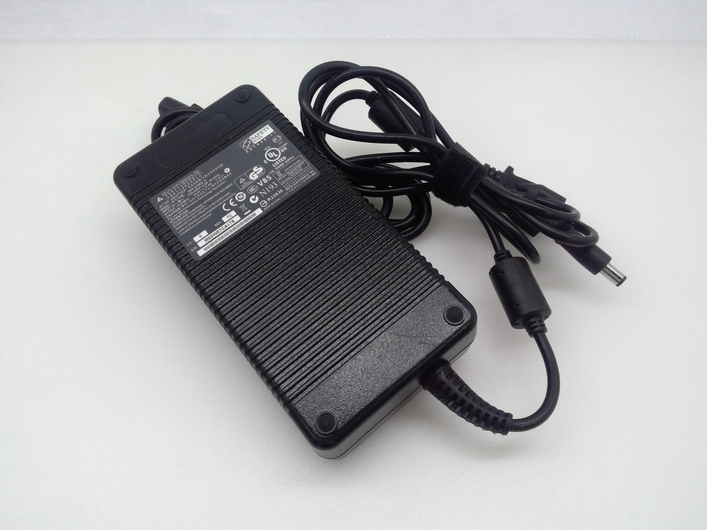 Genuine 230W AC Adapter Power Delta 19.5V 11.8A  ADP-230EB H Tip 7.4mm*5.0mm