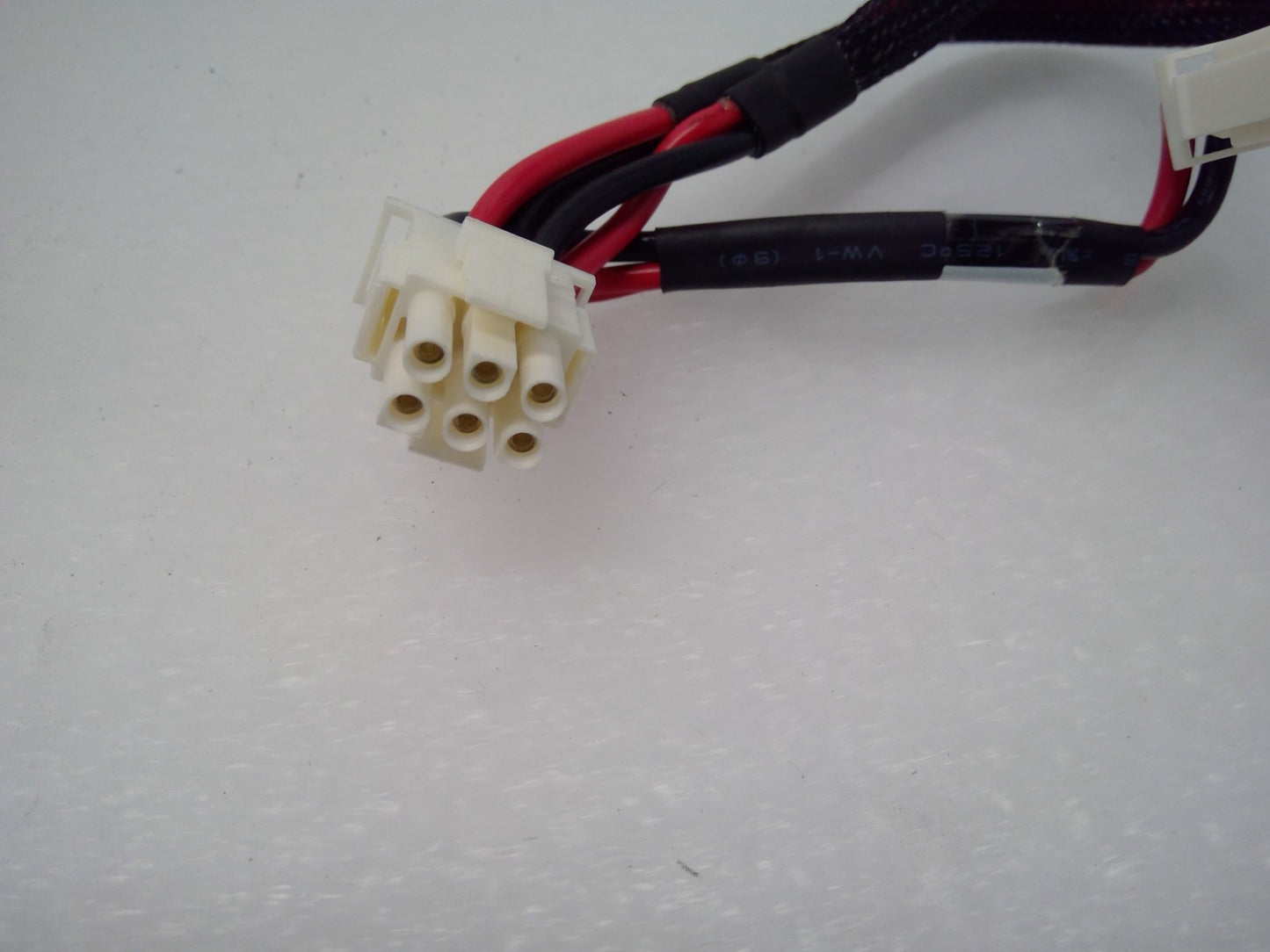 TE Connectivity DC Power Distribution Cable MATE-N-LOK 6-Pin to 3x 2-Pin 1021155