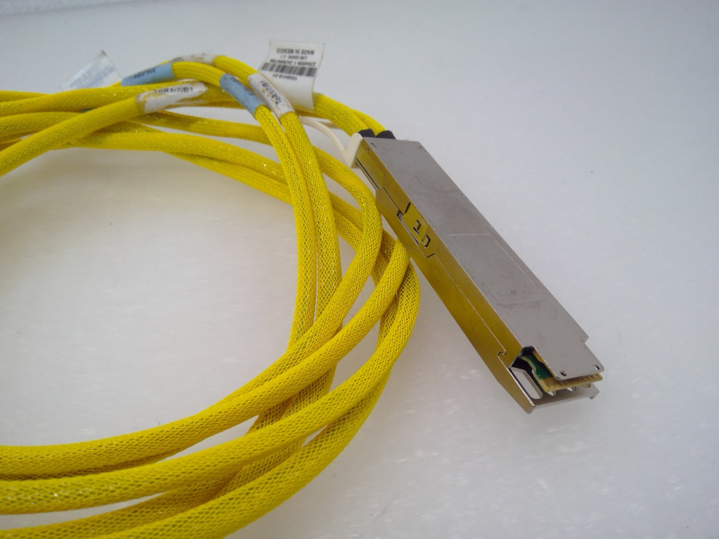 TE Connectivity 800G OSFP  to 2x 400G QSFP112 Breakout DAC Cable 2M 1048416-01