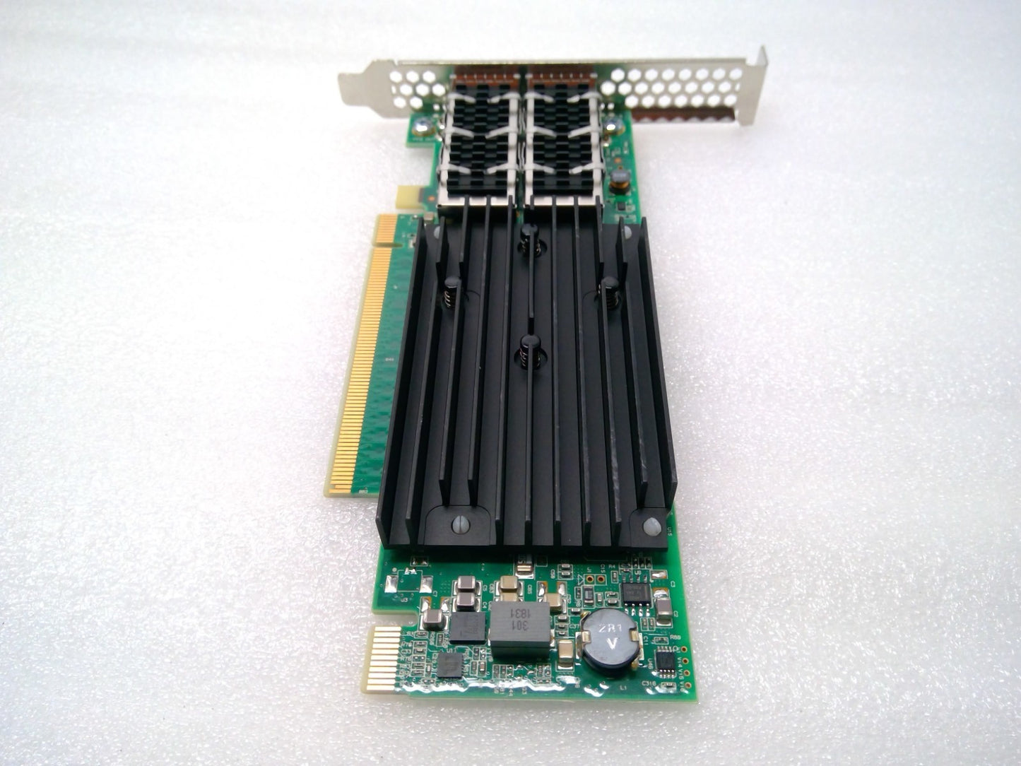 SOLARFLARE SR204 SF10-050122 - Dual-Port 10/40GbE QSFP+ PCl-e Adapter