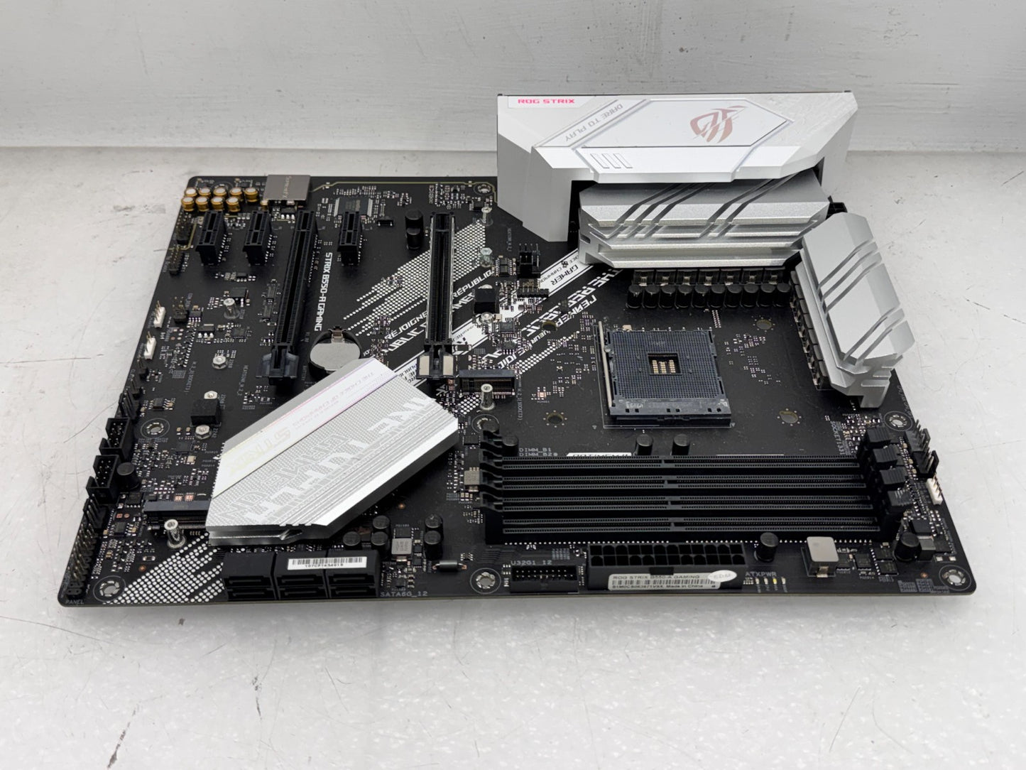 ASUS ROG STRIX B550-A GAMING AM4 DDR4 ATX motherboard