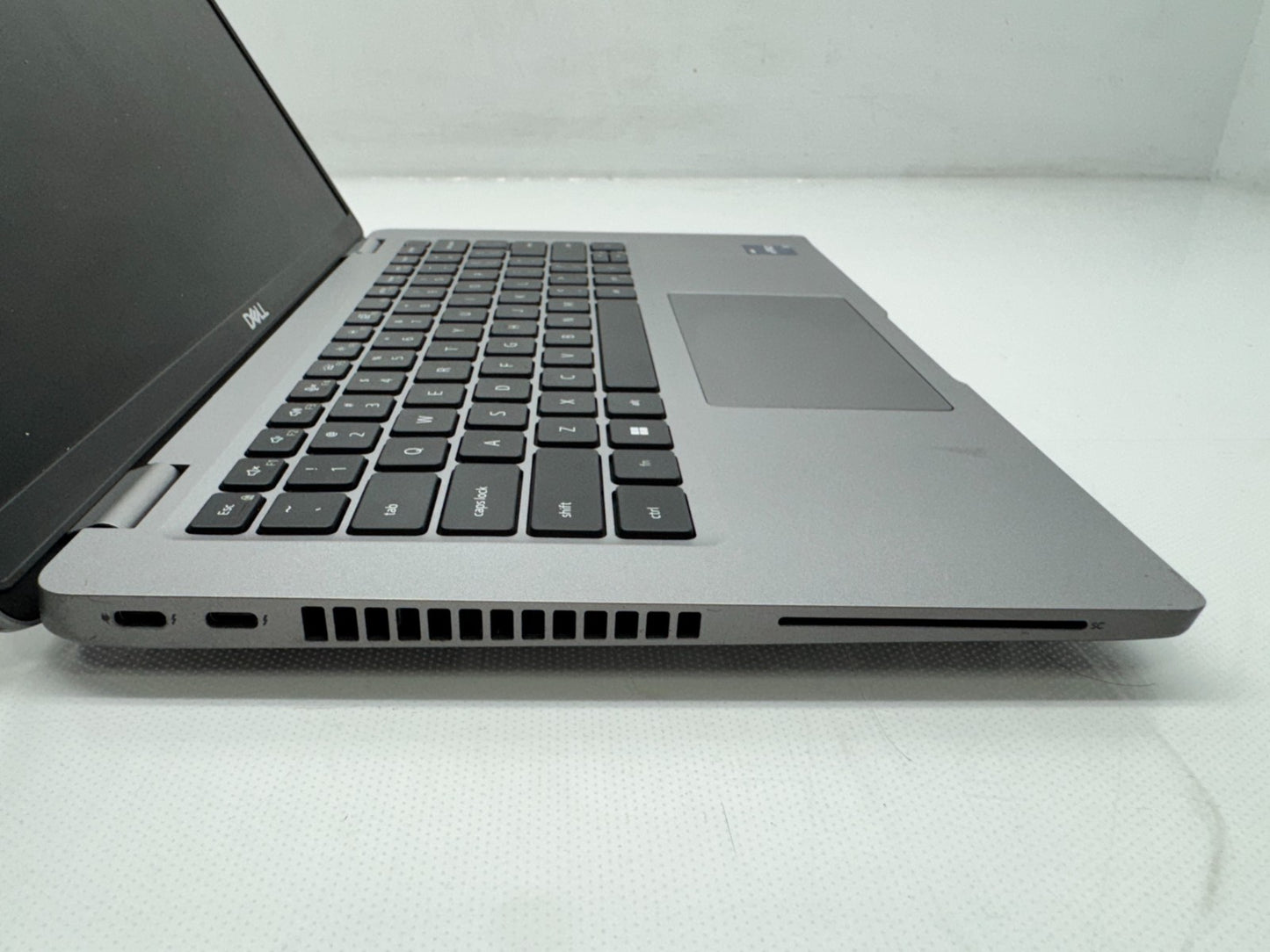 Dell Latitude 5430 14"LT i7-1265U@1.8GHz 16G RAM 256G SSD Windows 11 W/AC *READ*